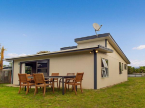 Hetherington Haven - Whangamata Holiday Home